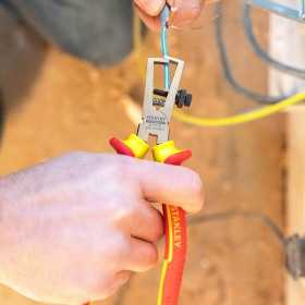 Cleste pentru taierea izolatiei Stanley MaxSteel VDE 160mm - 0-84-010