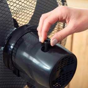 Ventilator negru cu picior Black+Decker 40 W
