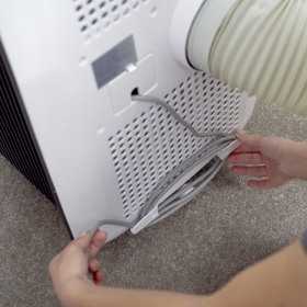 Aparat aer conditionat portabil Black+Decker 9000 BTU 2.6 W