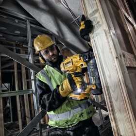 Pistol de batut cuie DeWALT DCN680N 18Ga 18V fara acumulatori si statie incarcare