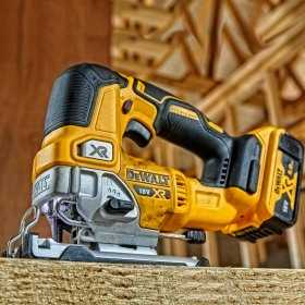 Fierastrau Pendular Cu Maner DeWalt DCS334P2 2 x 5 Ah
