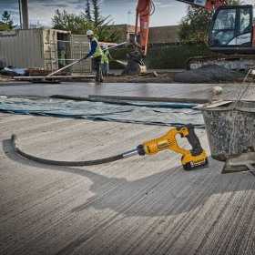 Vibrator DeWALT DCE531N beton profesional 18V