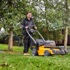 Masina de tuns gazonul DeWALT DCMW564N 2x18V fara acumulatori