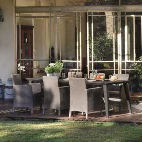 Scaun gradina, Imitatie ratan, Keter, cu cotiere profilate, cu o perna, spatar, Bej, Colectia Trenton, dimensiuni 63x60x85 cm