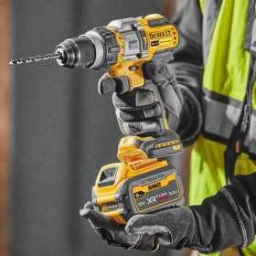 Bormasina DeWALT cu percutie, DCD999NT, cu acumulator, 126 Nm