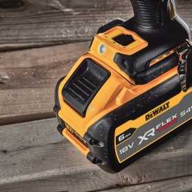 Bormasina DeWALT cu percutie, DCD999NT, cu acumulator, 126 Nm