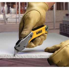 Cutter Utilitar Cu Lama Retractabila DeWalt DWHT10046-0