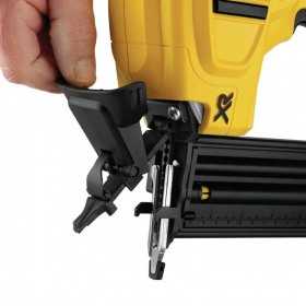 Pistol De Batut Cuie DeWalt DCN680D2, 18 Ga, 18 V, Fara acumulatori si statie incarcare
