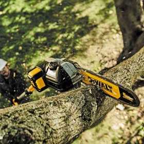 Ferastrau cu lant tija extensibila fara acc DeWalt