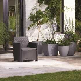 Set mobilier gradina, material polipropilena, Keter Claire, pentru balcon si terasa, cu masuta depozitare, 2 fotolii, culoare grafit, rezistent UV si intemperii, usor de asamblat