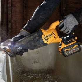 Fierastrau Sabie DeWalt DCS386H2T-QW, cu acumulator Li-Ion 18 V, 5.0 Ah, 3000 cpm, Taiere Max 300 mm, Lungime Cursa 28.6 mm, pentru Taiere Lemn, Aluminiu sau Otel