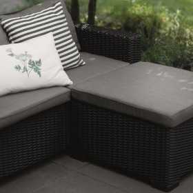 Set mobilier gradina, material polipropilena, Keter California, pentru balcon si terasa, 3 locuri, cu scaun, cu masuta cafea, culoare grafit, rezistent UV si intemperii, usor de asamblat