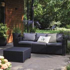 Set mobilier gradina, material polipropilena, Keter California, pentru balcon si terasa, 3 locuri, cu scaun, cu masuta cafea, culoare grafit, rezistent UV si intemperii, usor de asamblat