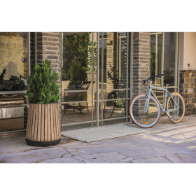 Ghiveci flori exterior, aspect de lemn maro, Keter, pentru pergola, gradina si terasa, colectie Deco Conic Walnut, fara farfurie