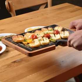 Platou servire fonta cu suport din lemn 16 x 30 cm - Lava
