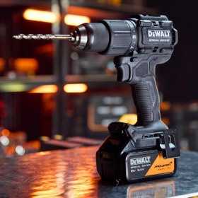 Masina de gaurit si insurubat cu percutie, DEWALT X MCLAREN F1 Team,  18V, XR 2x 5Ah, 90 Nm, cutie TSAK, DCD86MP2T