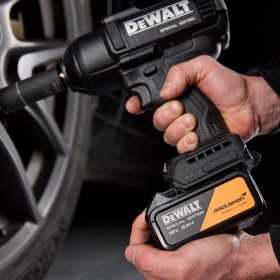 Masina de insurubat cu impact Dewalt,  Mclaren F1Team, 18V XR, 2 x 5Ah, cuplu maxim 1.396 Nm/1.898 Nm - DCF99MP2T