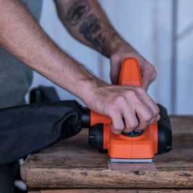 Rindea electrica Black&Decker, 710 W, 82 mm - BEW712